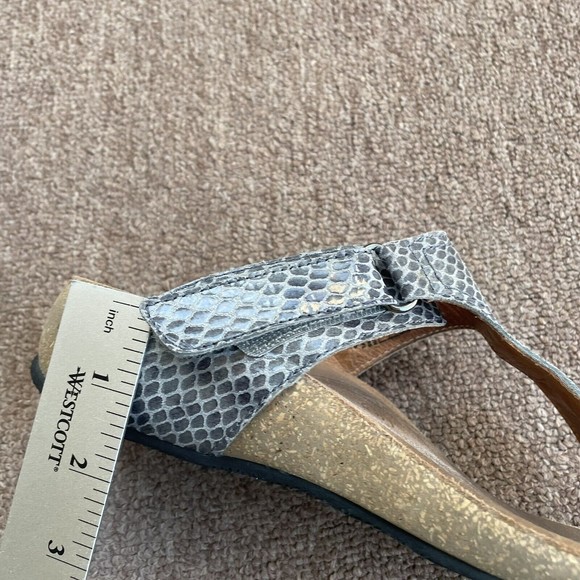Taos comfort thongs cork footbed flip flops leather gray snakeskin reptile 8-8.5 - Picture 5 of 6